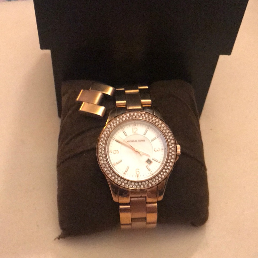 Watch - Picture 4 of 4